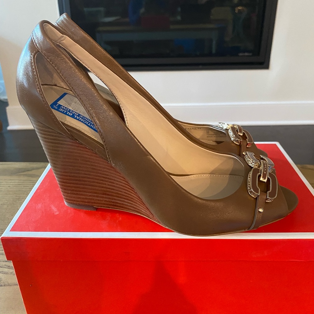 Coach 1941 Tan Larchmont Sheep Napa Ginger 9m Wedges